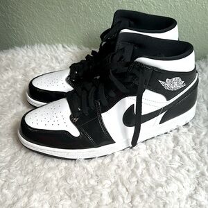 Men’s Jordan 1 Mid Size 11.5